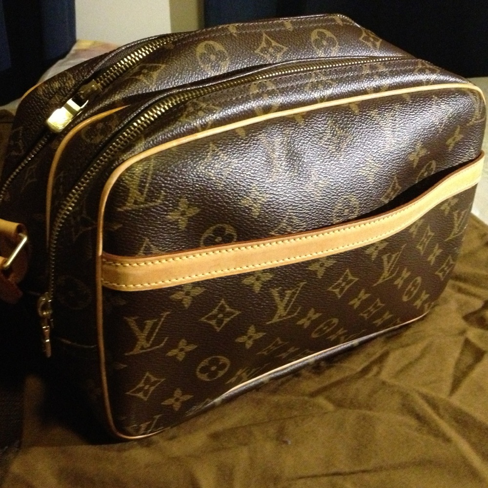 Louis Vuitton reporter PM bag